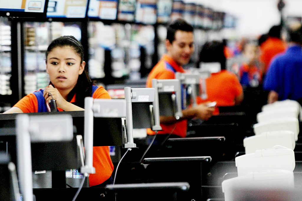 Los empleados de Comercio tienen la obligación de contar con dos seguros de vida