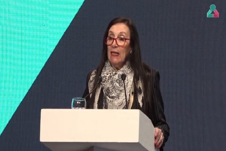 La titular de la Superintendencia de Seguros participó en un seminario de Avira.