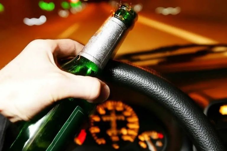 AACS impulsa una campaña para evitar el consumo de alcohol al volante